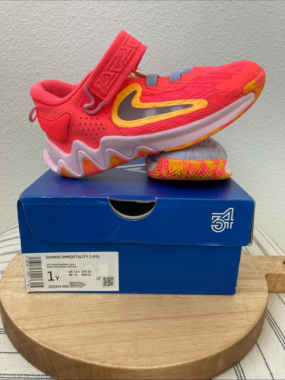SALE! 50% Off Nike Kids Giannis 2 Sneaker in Bright Pink Yellow Accents Size